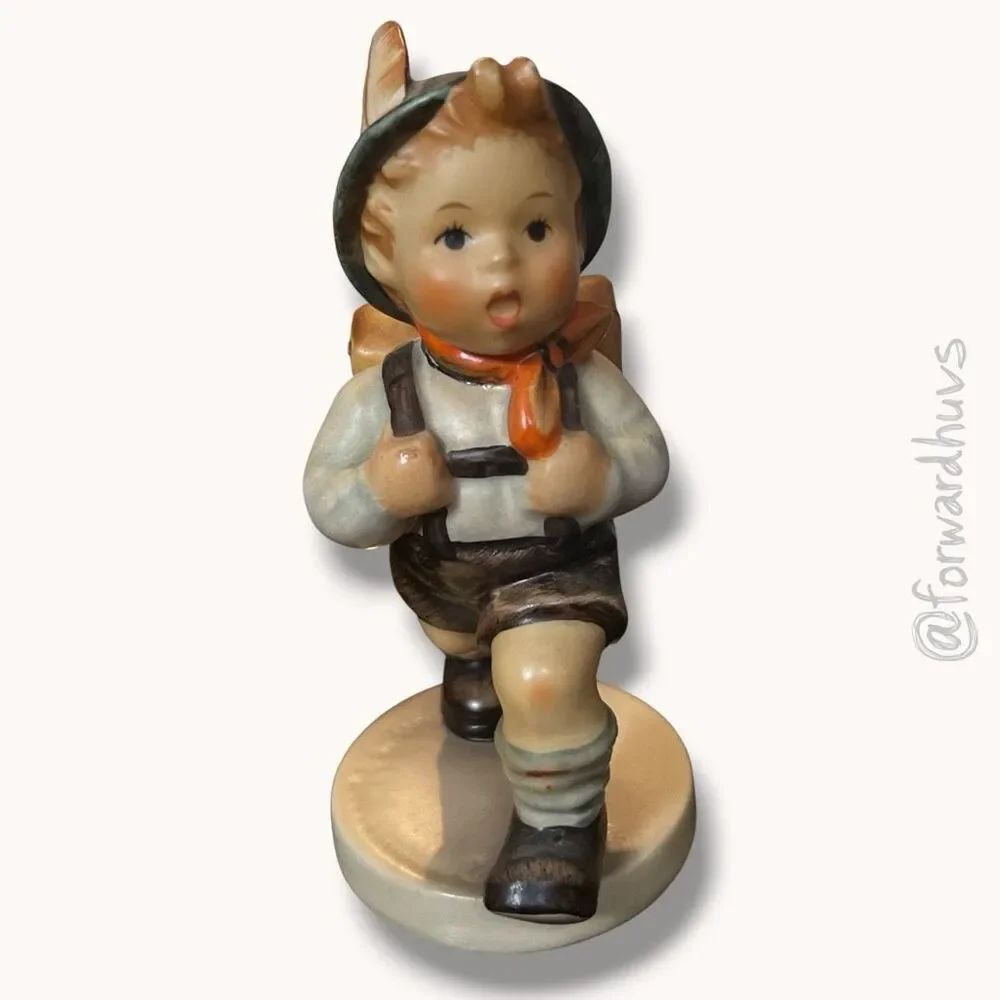 Vintage Hummel School Boy 82 2/0 Figurine 4.5”